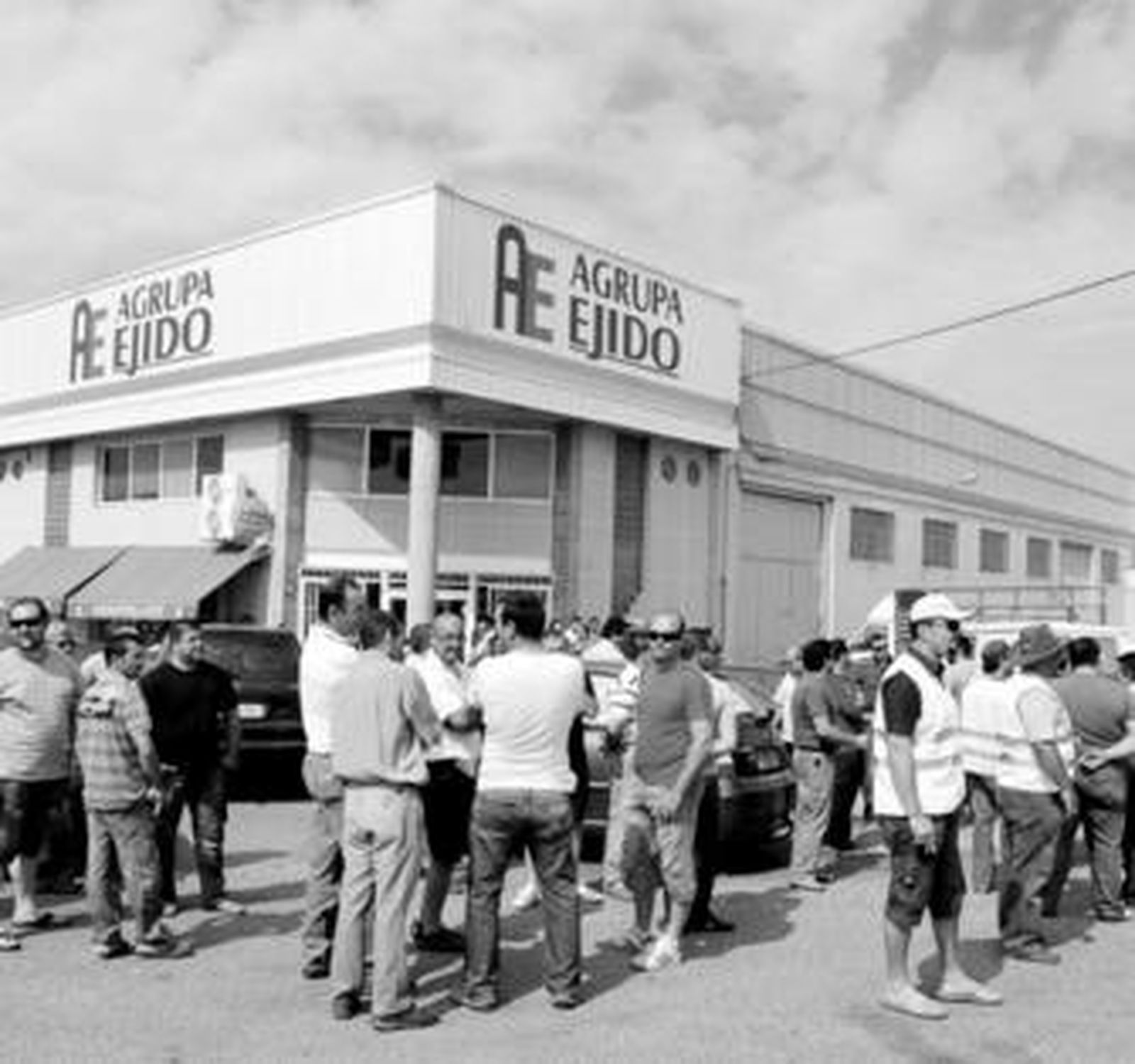 Los trabajadores de las alhóndigas permanecen inactivos ante la falta de actividad.