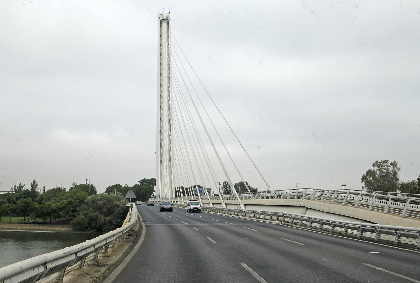 El puente del Alamillo, en una imagen de archivo.