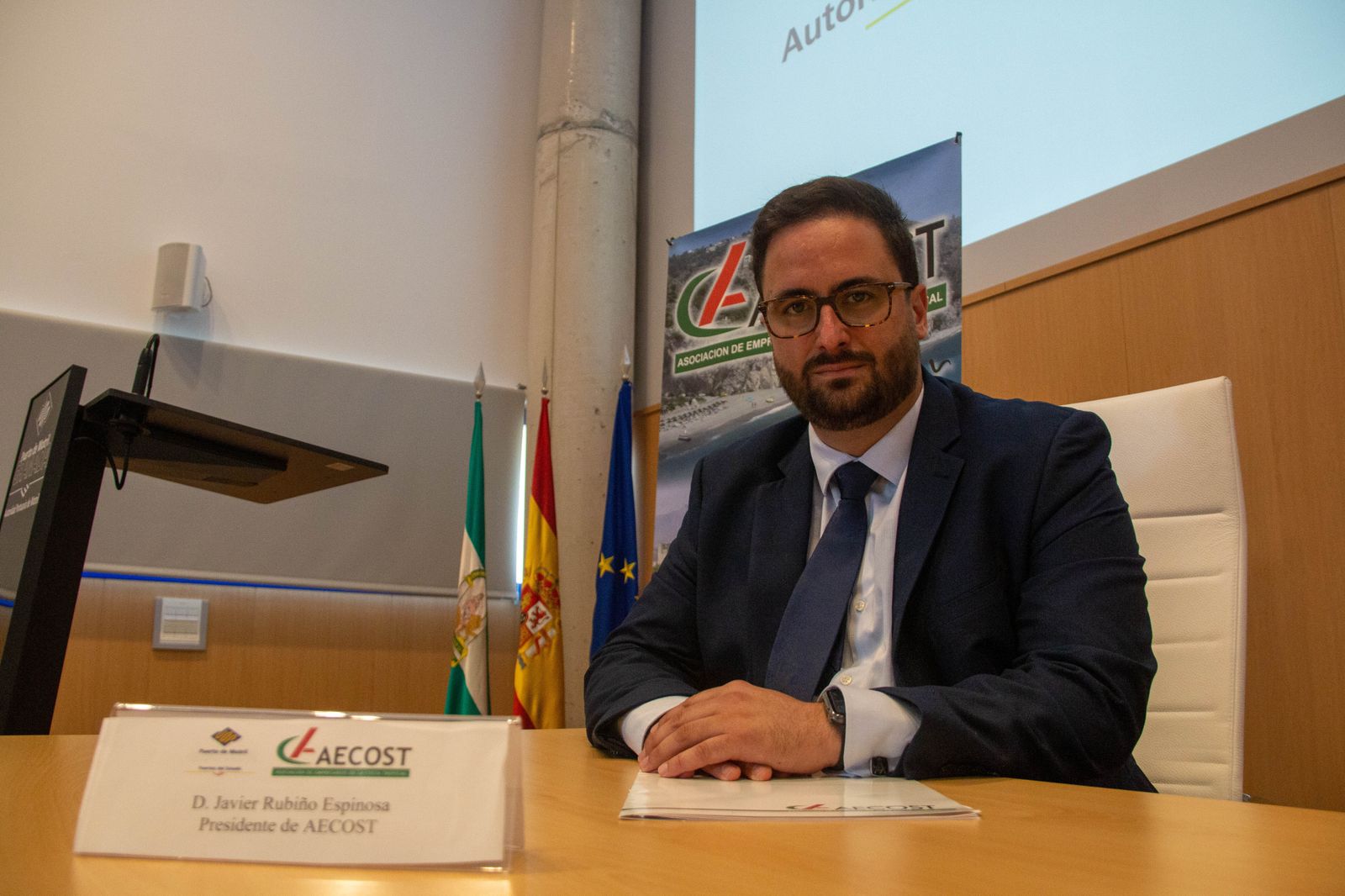 Javier Rubiño asume la presidencia de la Asociación de Empresarios de la Costa Tropical