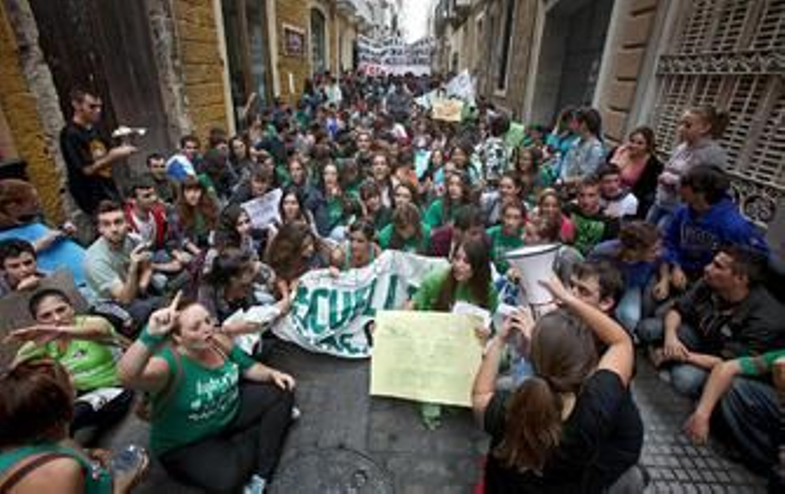 Una de las protestas estudiantiles celebradas frente a la sede de Educación. /Lourdes de Vicente