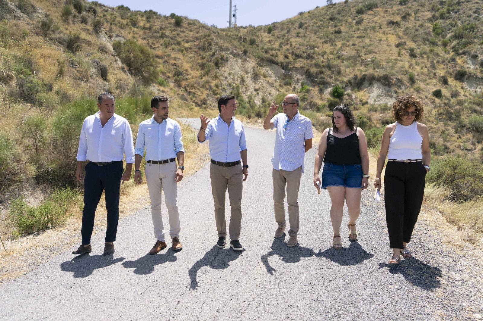 Visita a las obras en el camino de Los Perales.