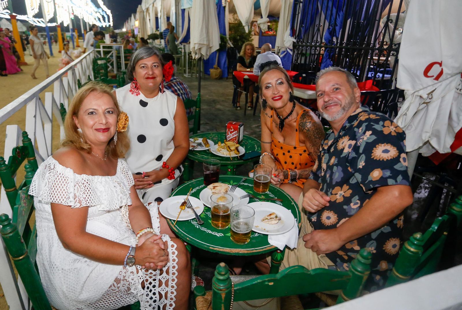 Búscate en las fotos del jueves en la Feria de La Línea