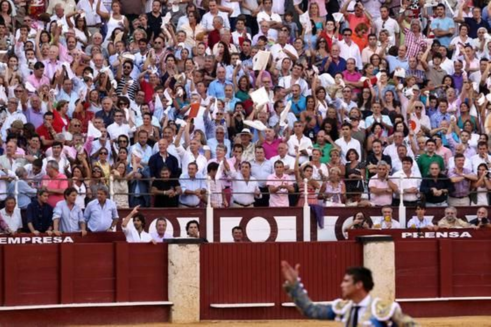 Tarde de toros en la Malagueta

Foto: Javier Albiñana