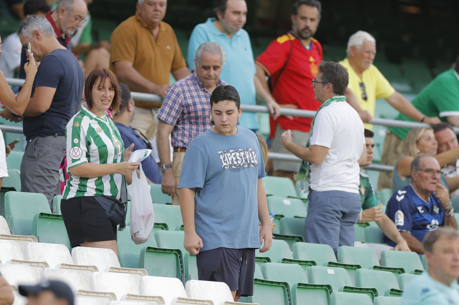 Búscate en las fotos del Betis-Atlético de Madrid