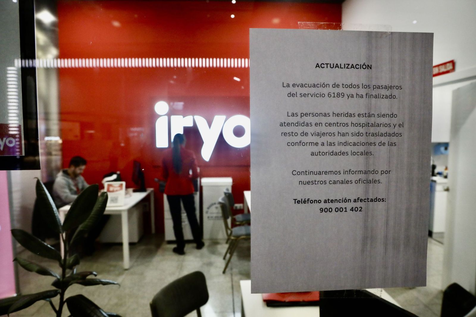 Imágenes de usuarios en la estación de trenes Estación María Zambrano de Málaga.