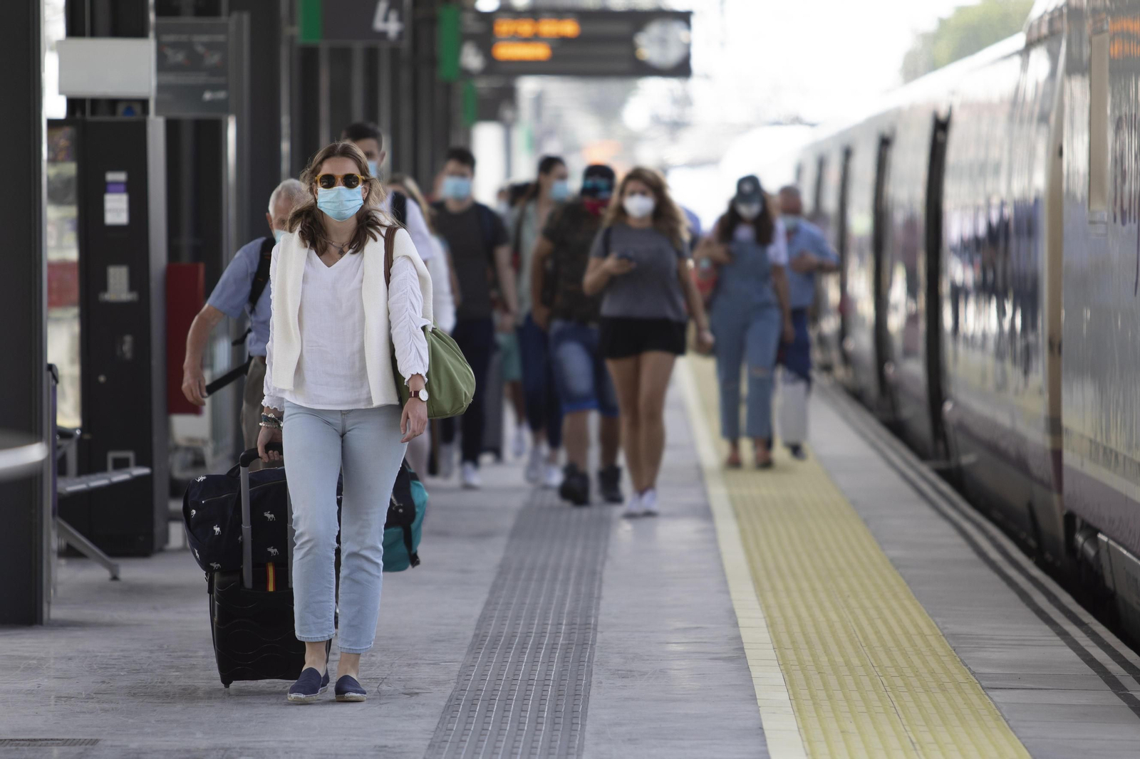 Renfe estudia recuperar la conexión por tren entre Granada y Barcelona en octubre