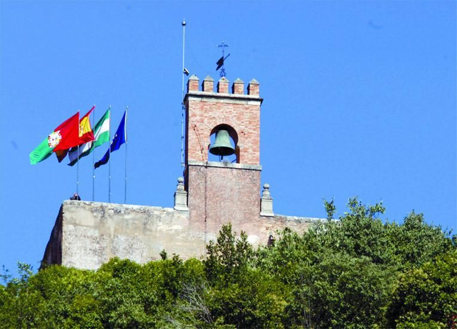 Abre al público el interior de la torre de la Vela.