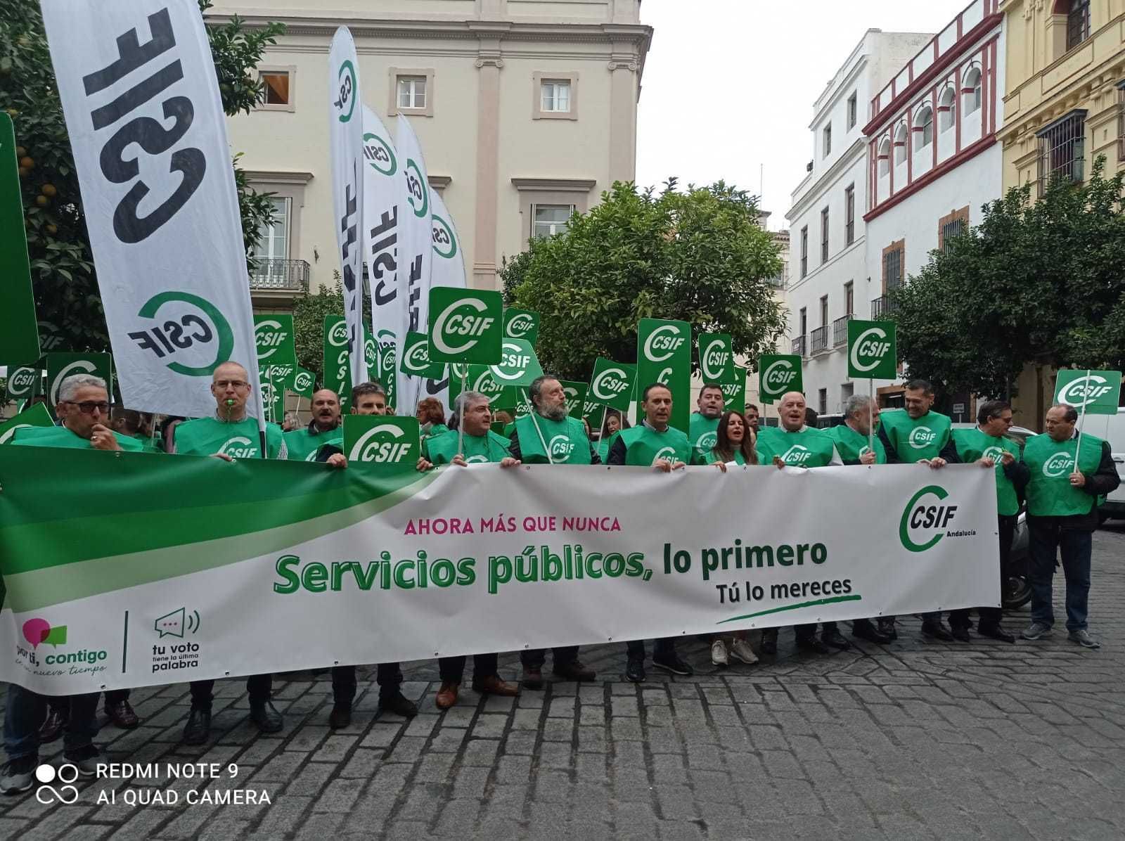 La culpable del deterioro de los servicios públicos es la desidia de la Administración y no sus trabajadores