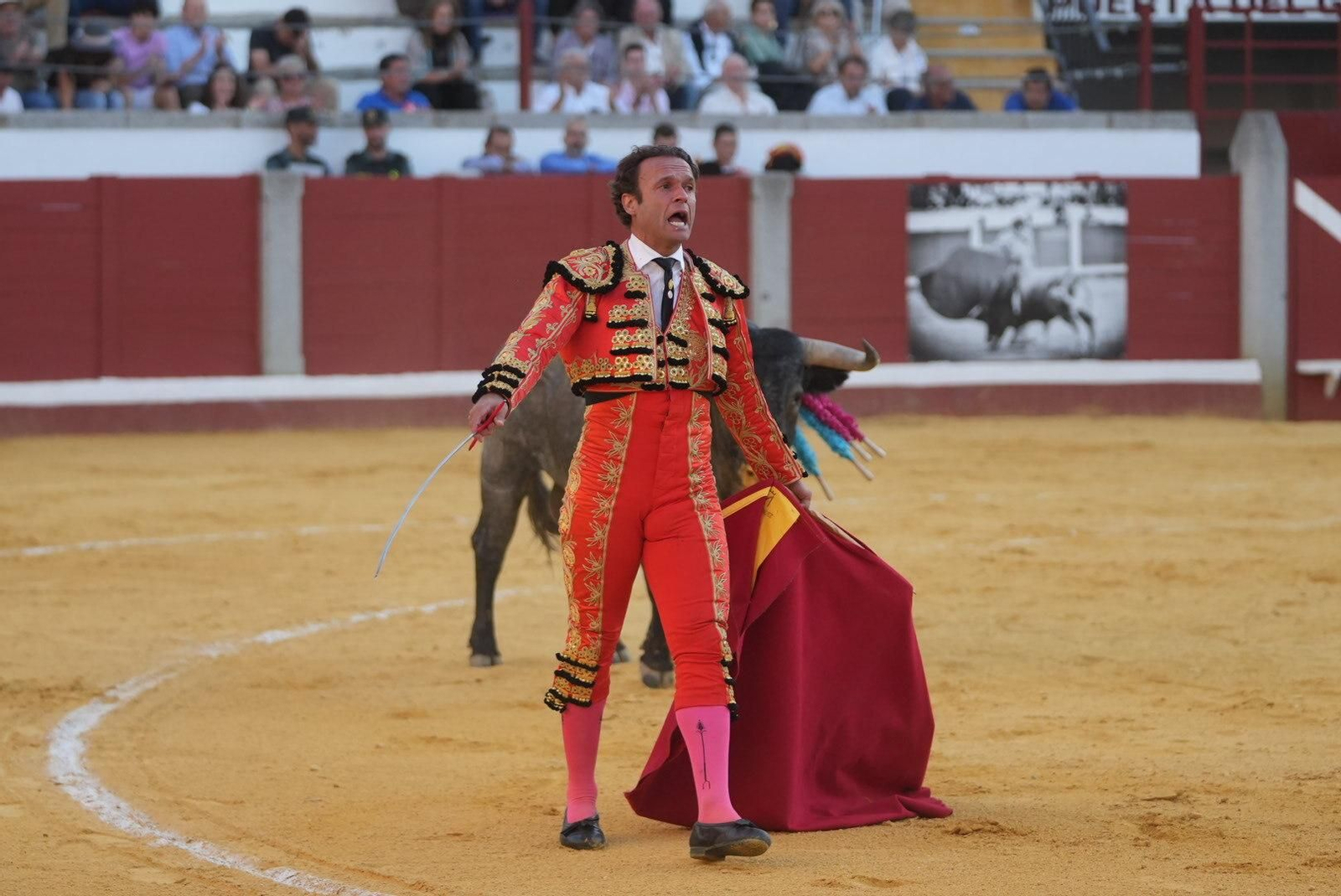 La corrida de toros de Ferrera, Escribano y Lamelas en Pozoblanco, en imágenes
