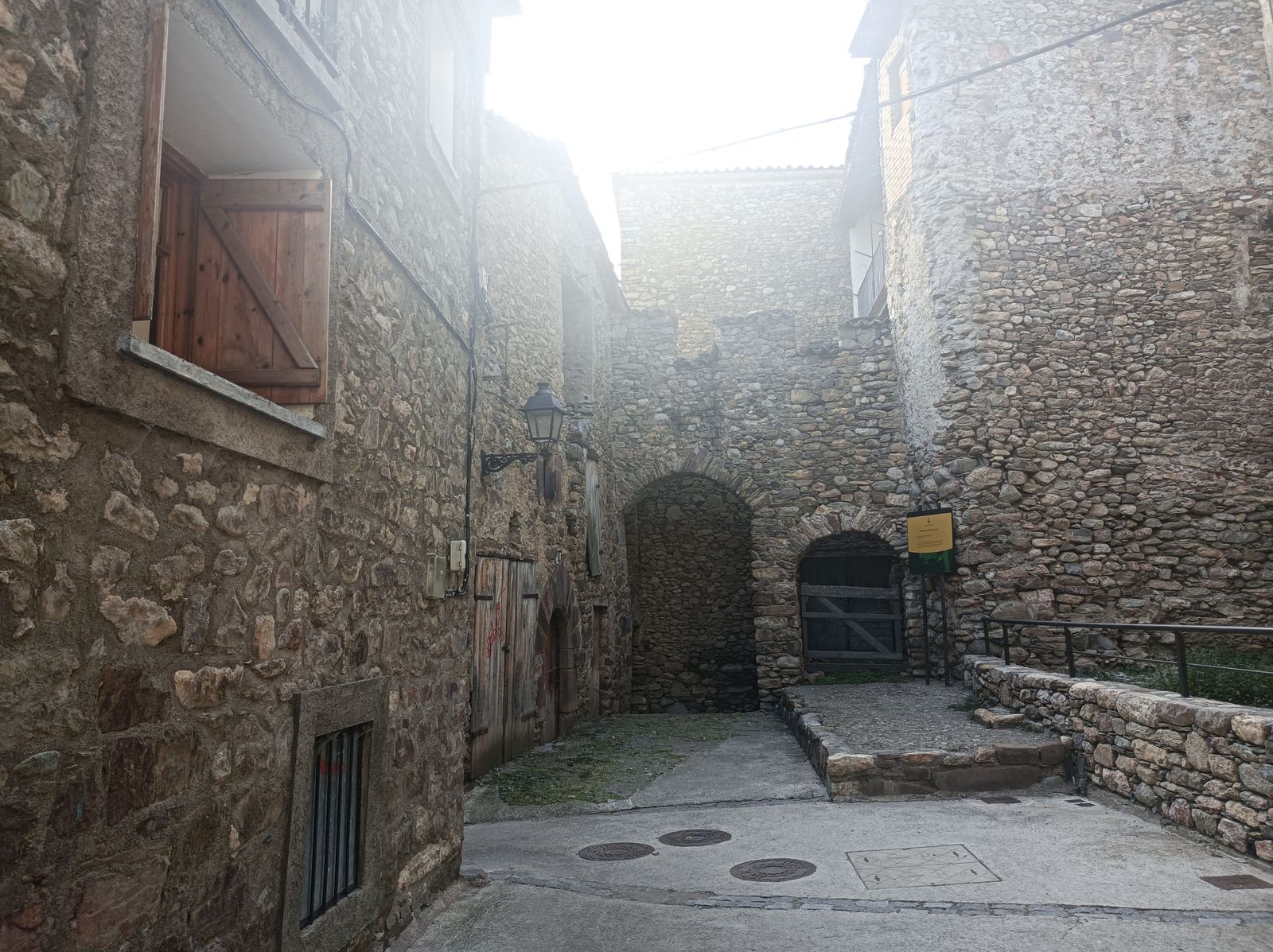 El centro de Vilaller tiene un aspecto muy medieval.