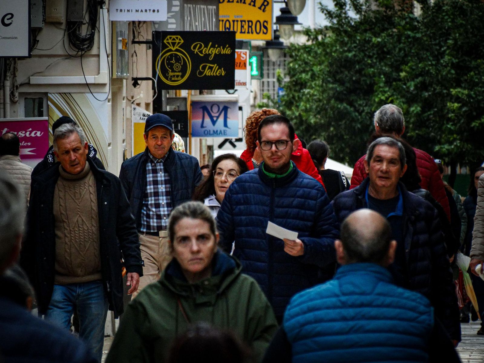 Fotografías del ambiente en la ciudad durante la mañana del lunes