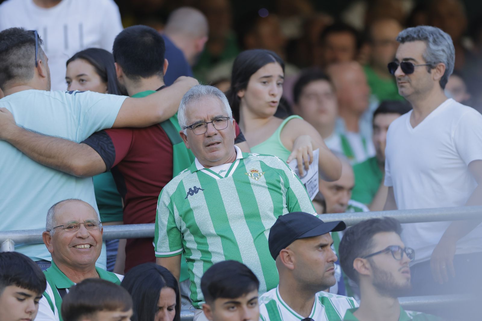 Búscate en las fotos del Betis-Cádiz