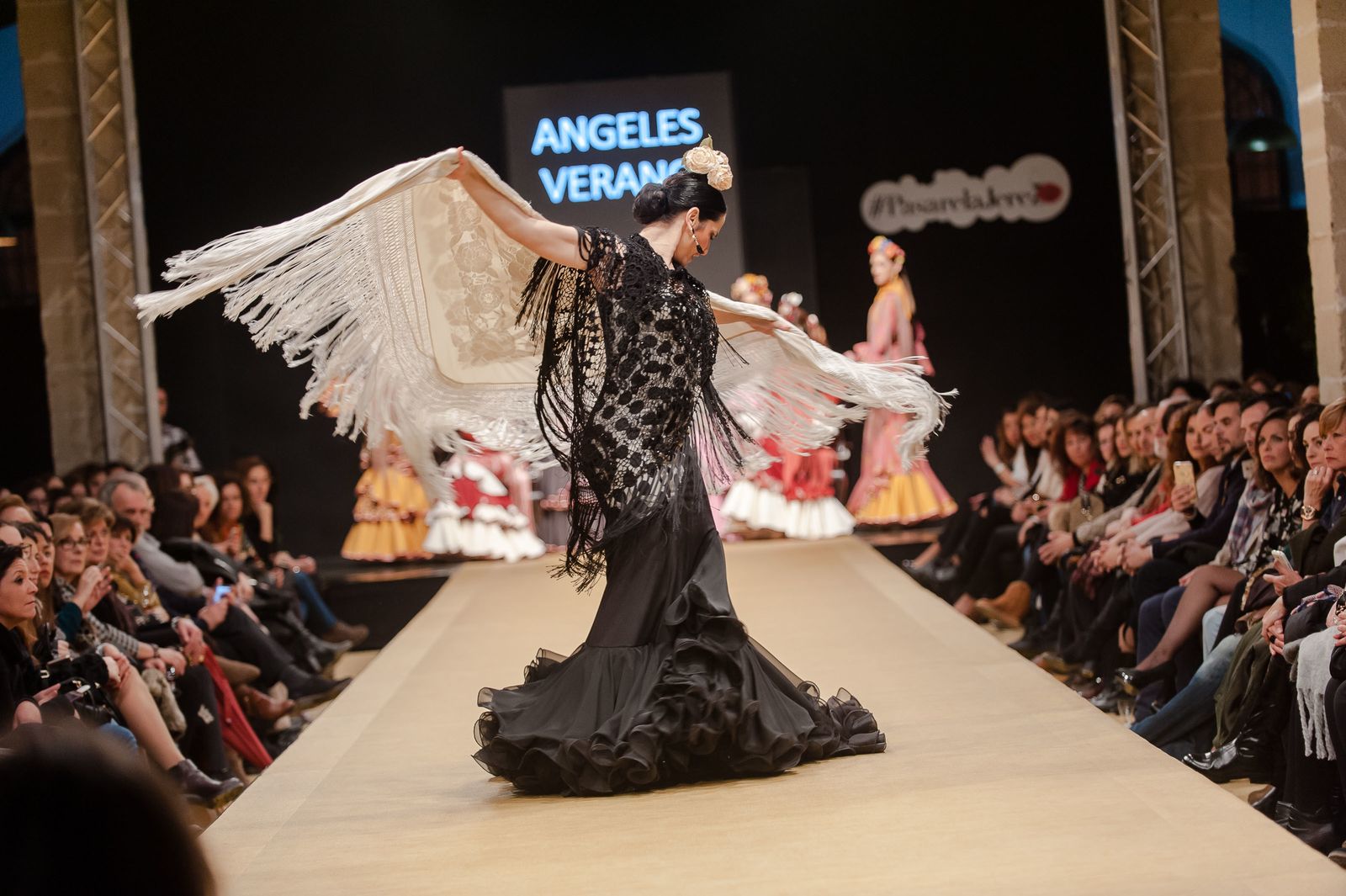 El desfiles de Ángeles Verano, en imágenes