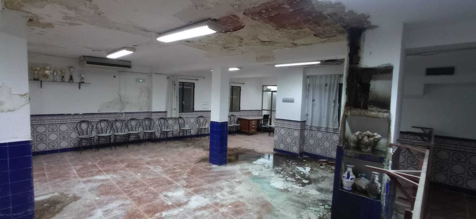 El Ayuntamiento declara obra de emergencia el arreglo de la sede de la Asociación de Jubilados y culpa al PSOE