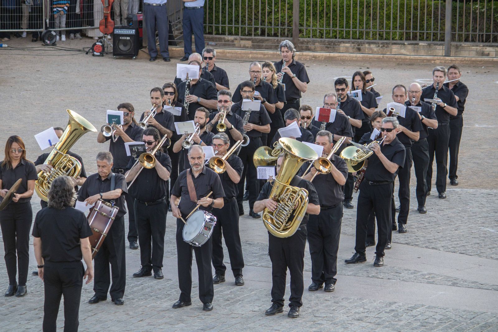 Las bandas de música se lucen antes del Día de las Fuerzas Armadas en Granada