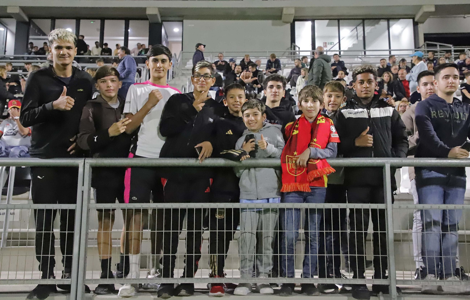 Fotos del partido de entrenamiento entre las selecciones nacionales sub-19 y sub-18 de España en La Línea