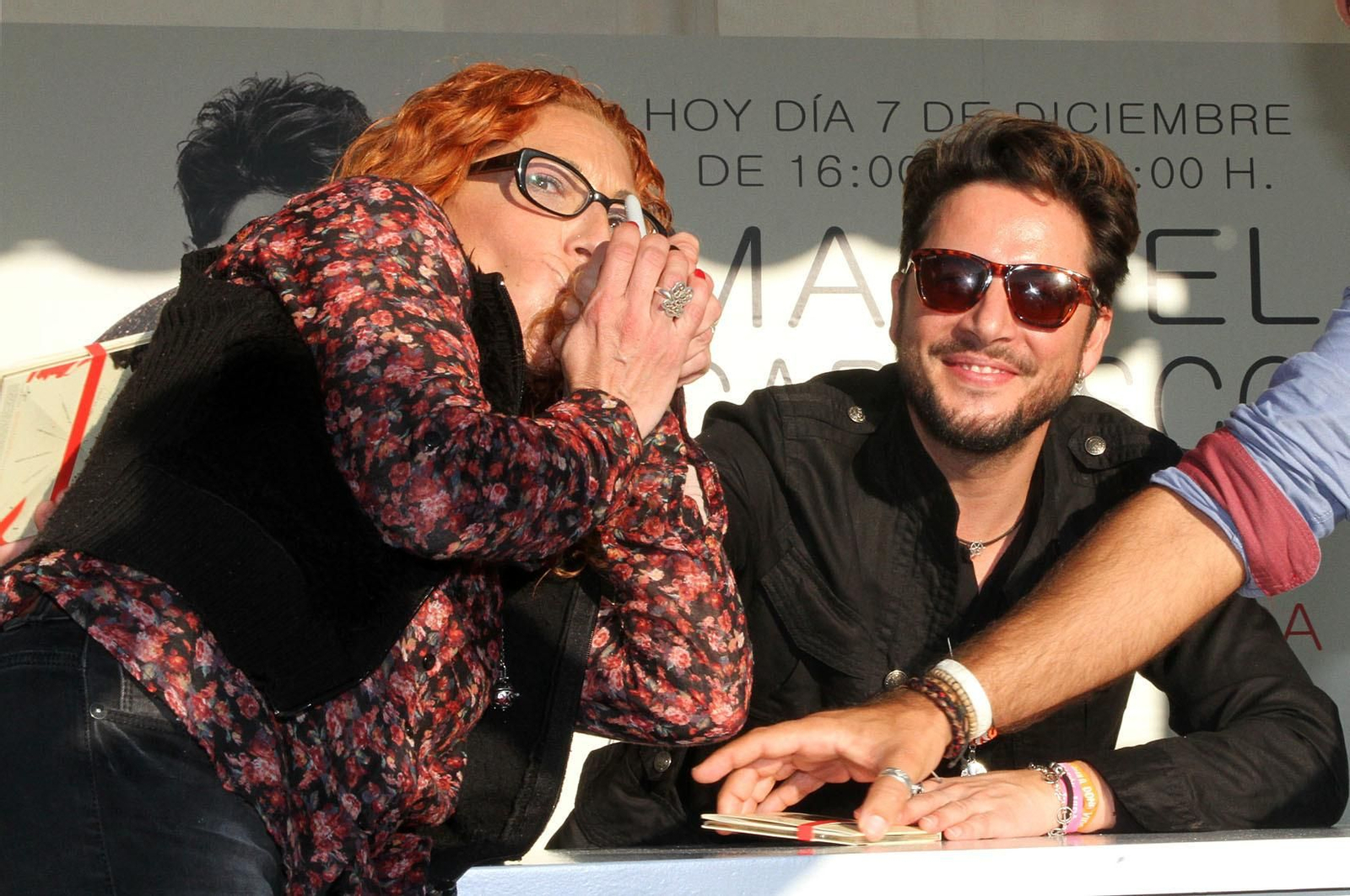 Manuel Carrasco firma sus discos, en imágenes