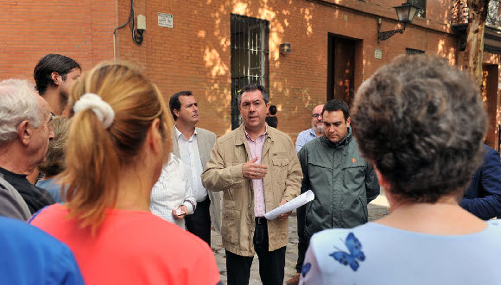 Espadas respalda la huelga de los centros deportivos