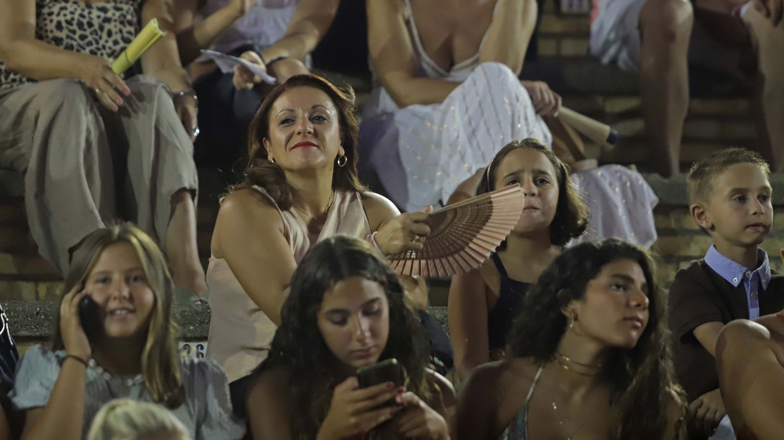 Ambiente en el concierto de Niña Pastori en Algeciras