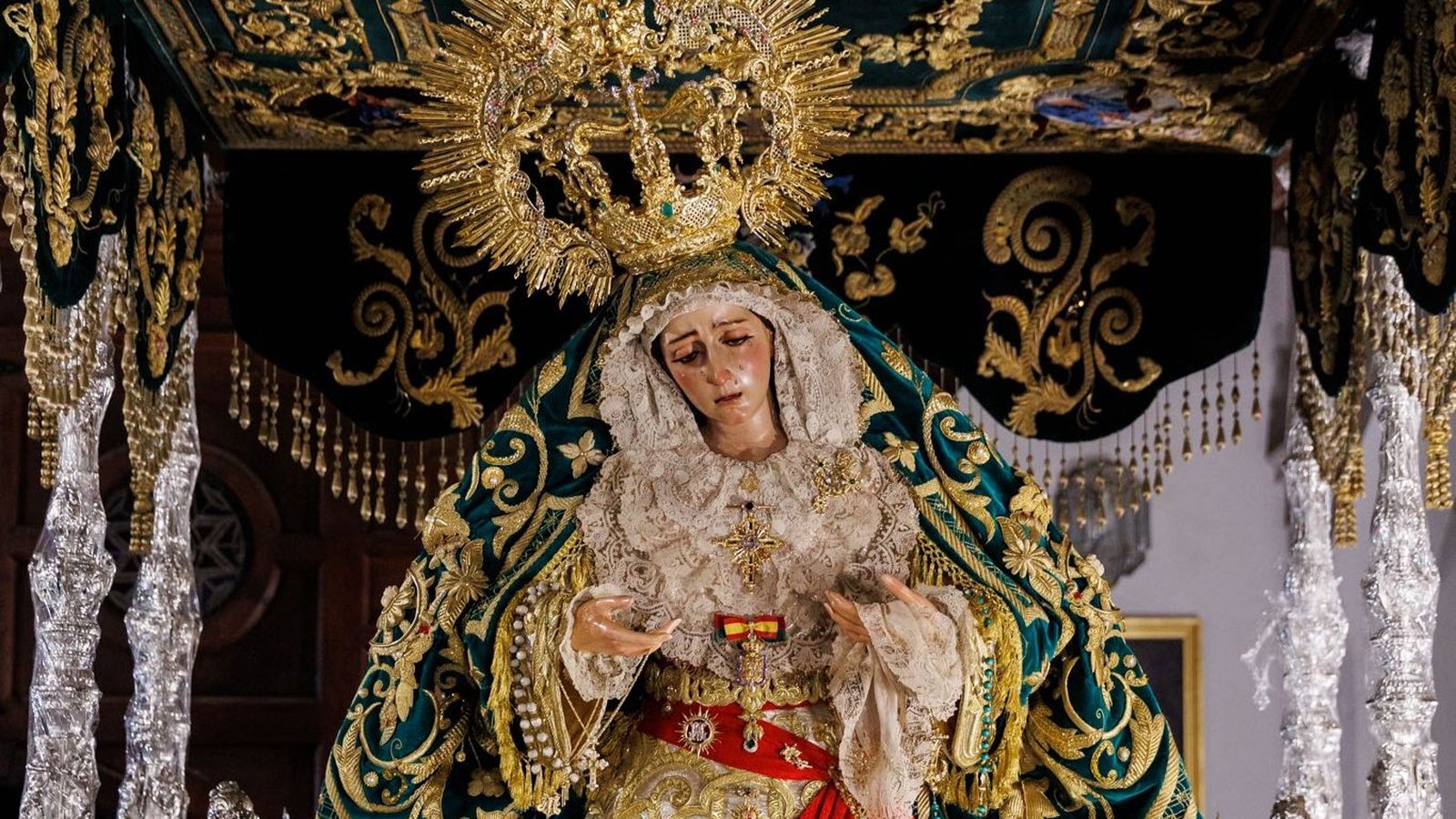 Fotogalería ‘Granada bajo palio’ 2025: Nuestra Señora de la Esperanza Coronada