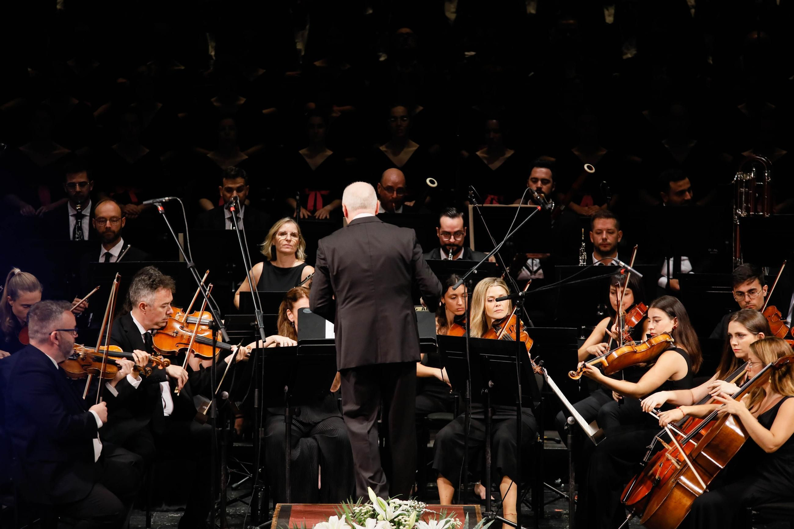 Imágenes de la novena Beethoven interpretado por la OCAL y Orfeón para Cajamar