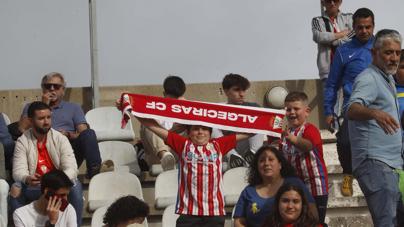 Búscate en el Algeciras CF  - Linares de Primera Federación