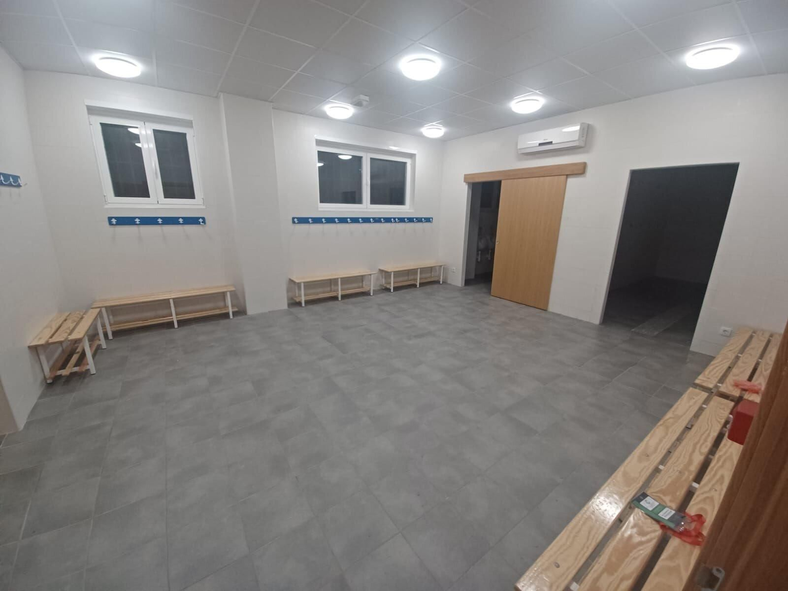 El vestuario del Reina Sofía de Salamanca, tras el paso de la Balona