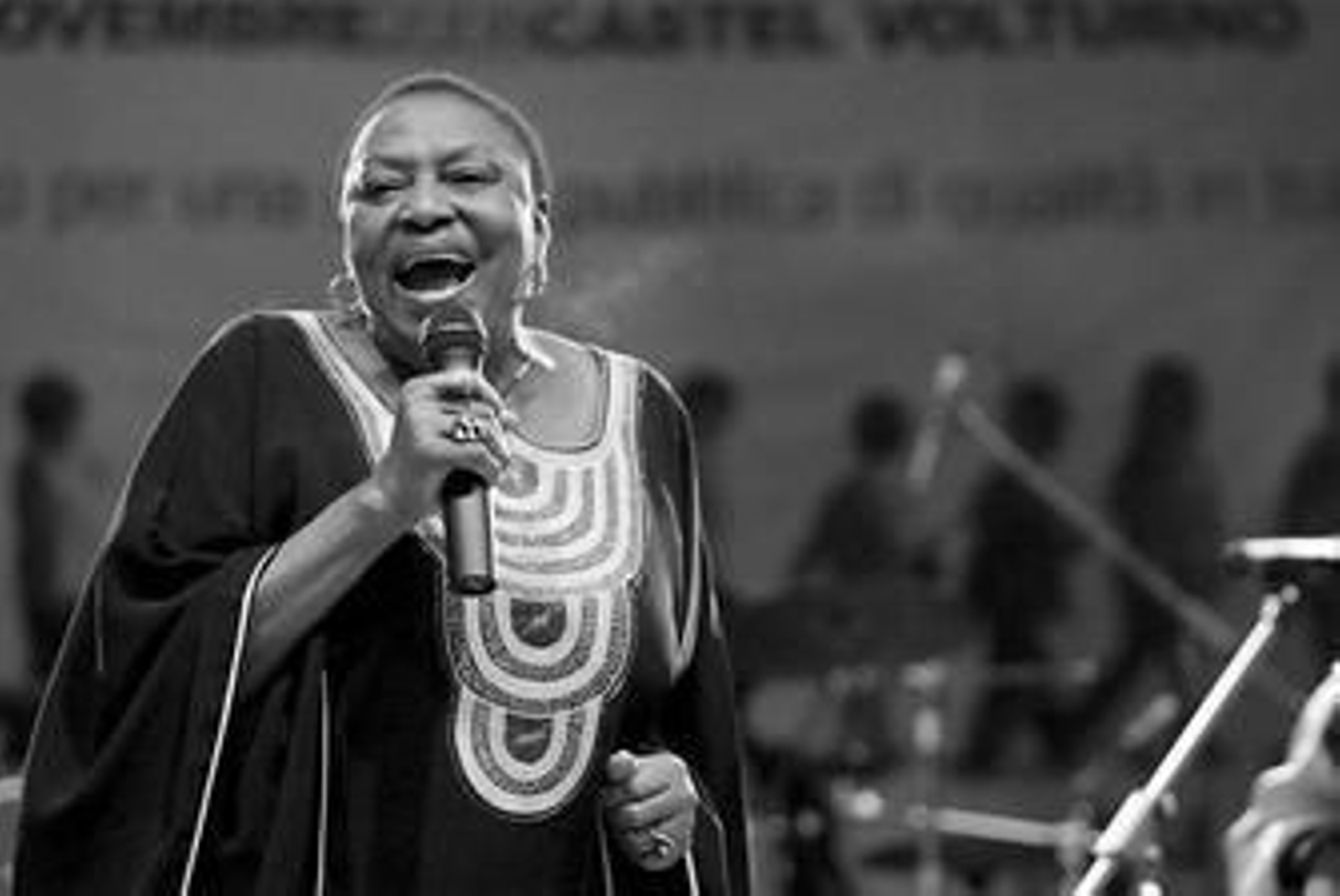 Makeba, en un momento de la actuación del domingo en la localidad italiana de Castel Volturno.
