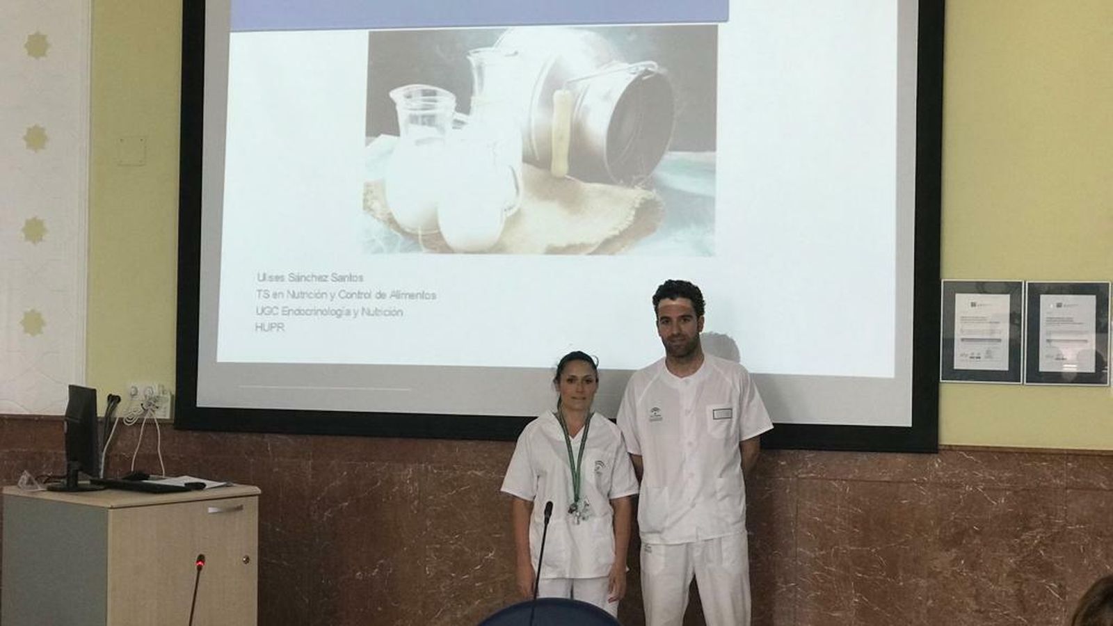 Charla sobre nutrición ofrecida en el Hospital Clínico