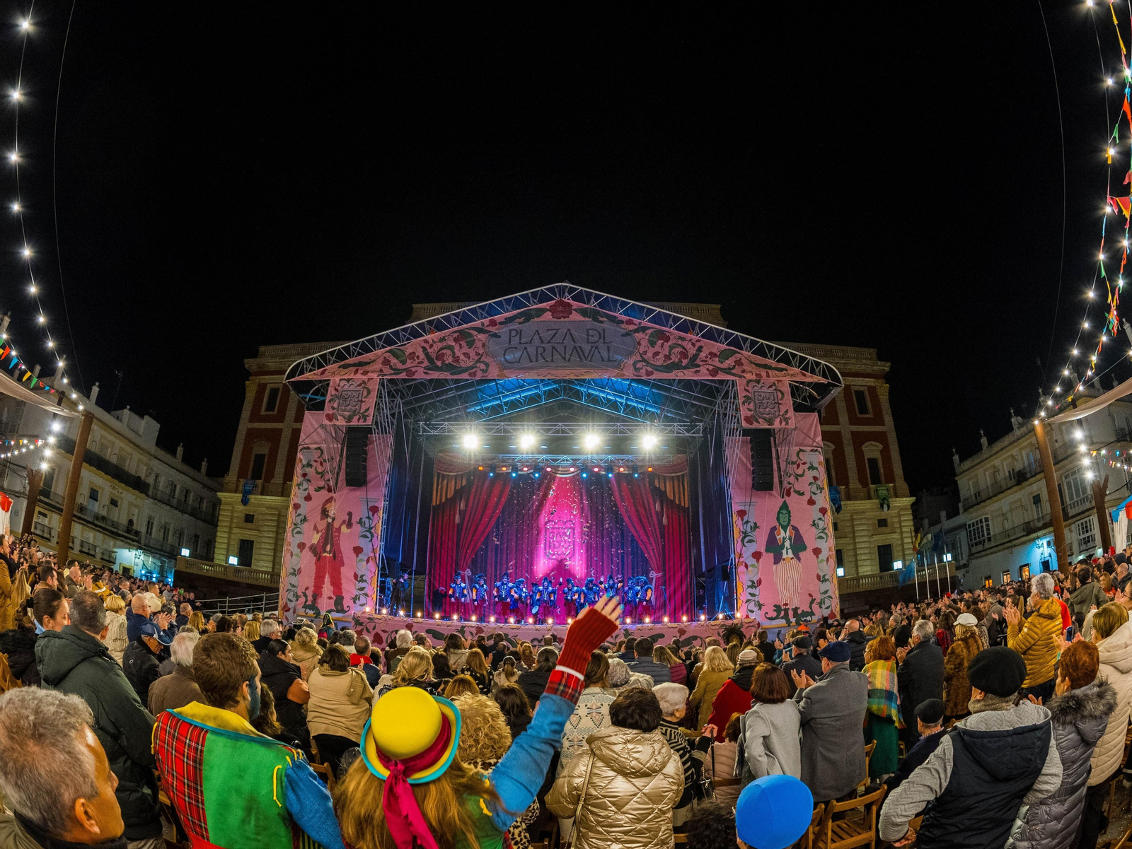 Gran Gala del Carnaval en San Fernando con el cuarteto del Gago y la comparsa de Martínez Ares