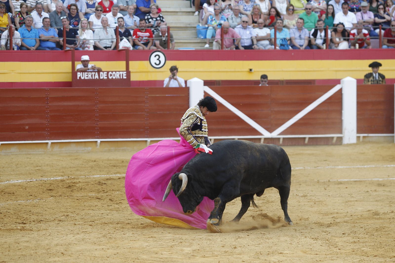 Fotogalería corrida de toros Roquetas de Mar. El Fandi, Castella, Cayetano.