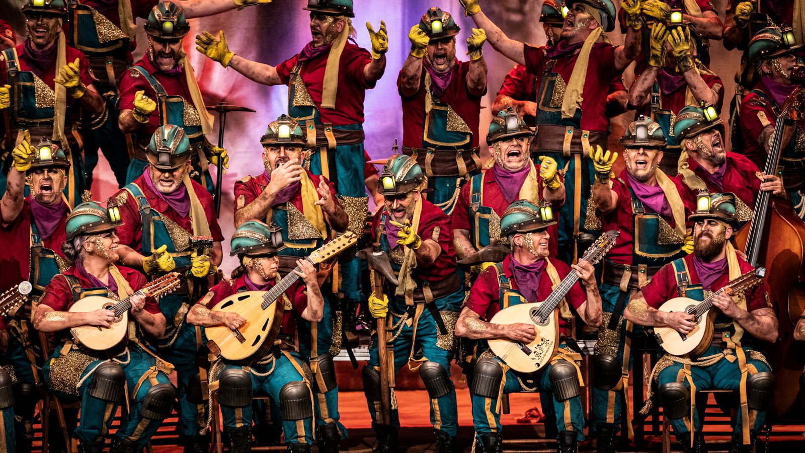 Búscate entre las mejores imágenes de la primera sesión de semifinales del COAC 2025