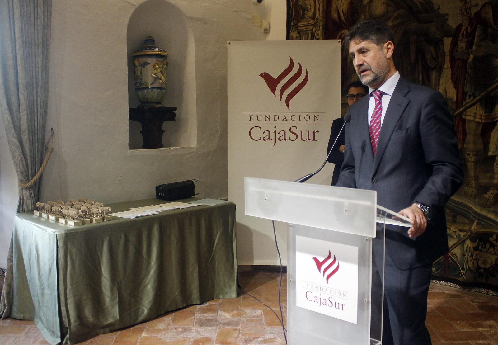 Ángel Cañadilla, durante una intervención en el Palacio de Viana.