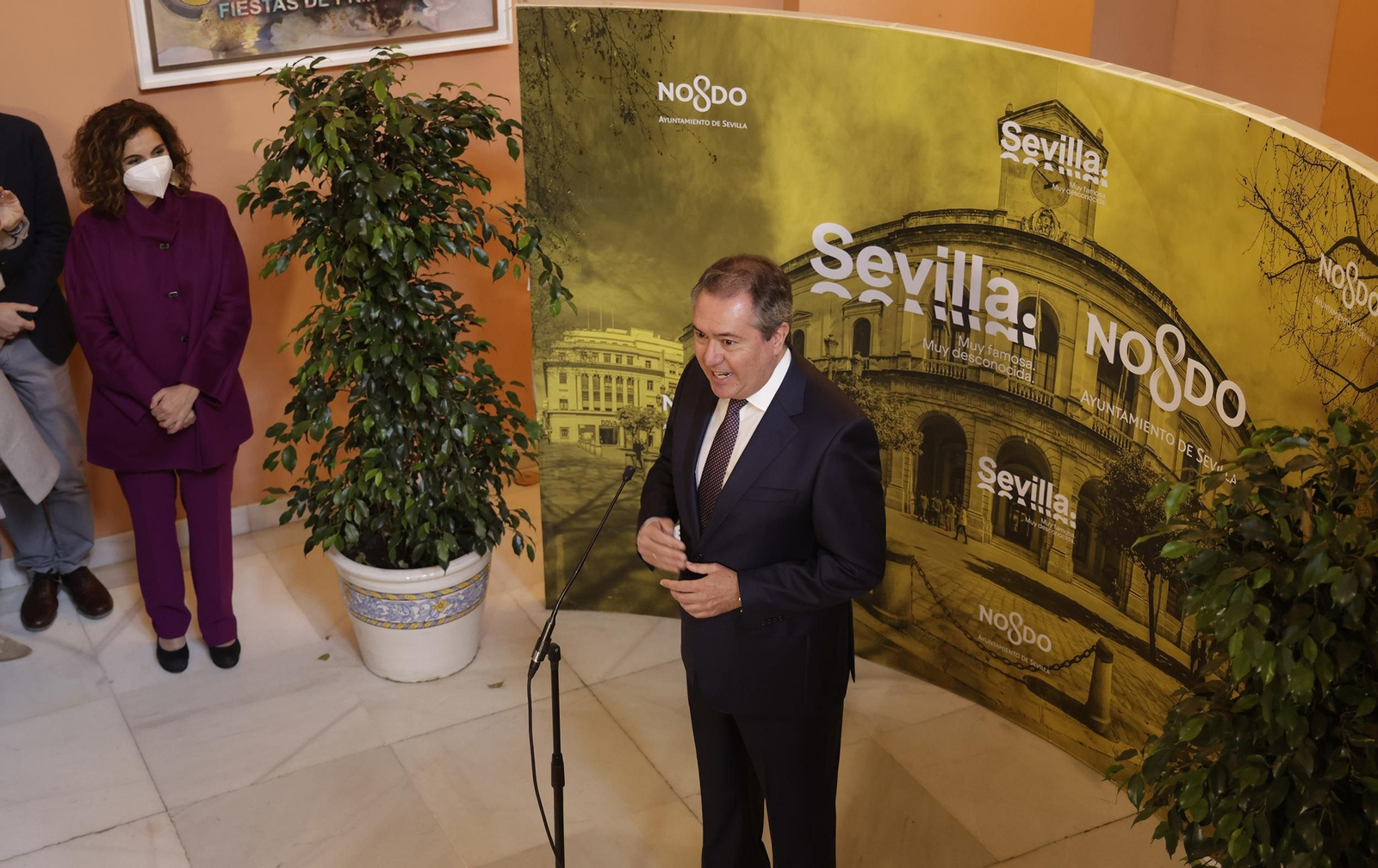 La investidura de Antonio Muñoz como Alcalde de Sevilla, en imágenes