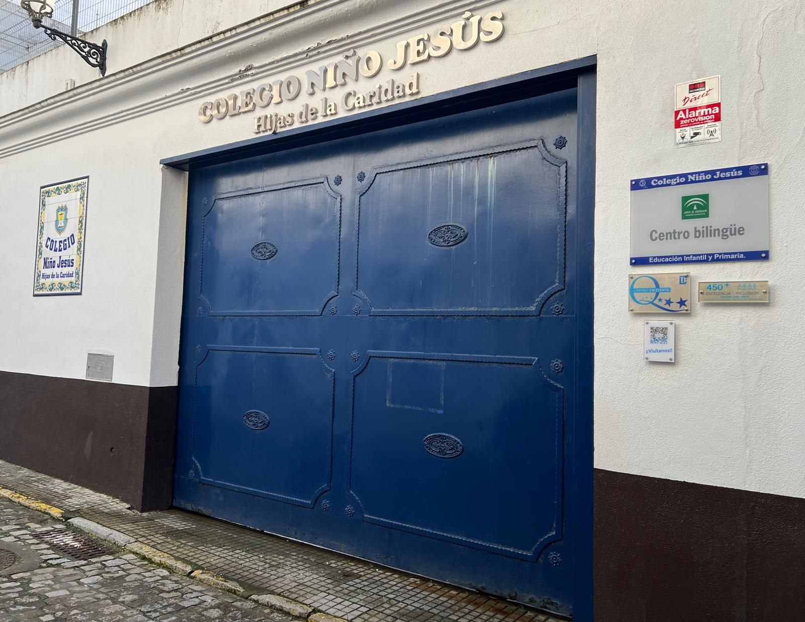 Las puertas del centro permanecen cerradas desde ayer.