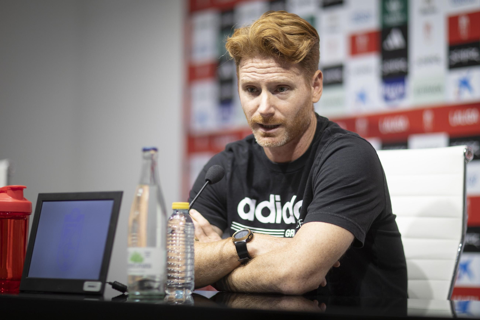 Rueda de prensa de Guillermo Abascal, entrenador del Granada CF.