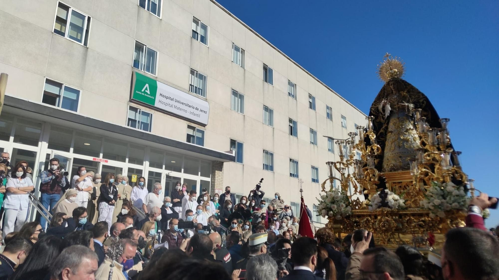 La Virgen de Salud y Esperanza visitó a los enfermos La Virgen de Salud y Esperanza visitó a los enfermos