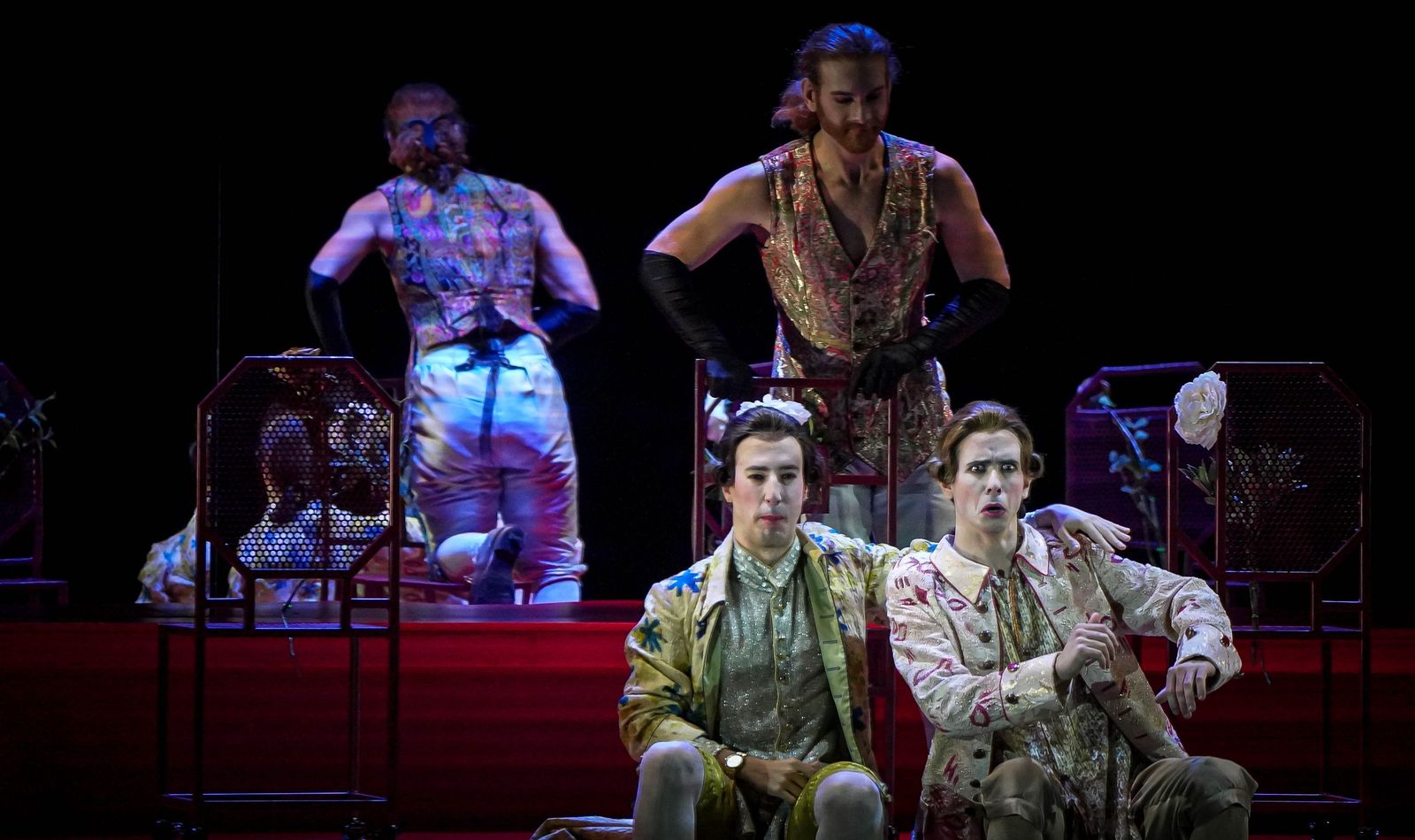 Imágenes de la ópera 'I Tre Gobbi' en el Teatro Villamarta