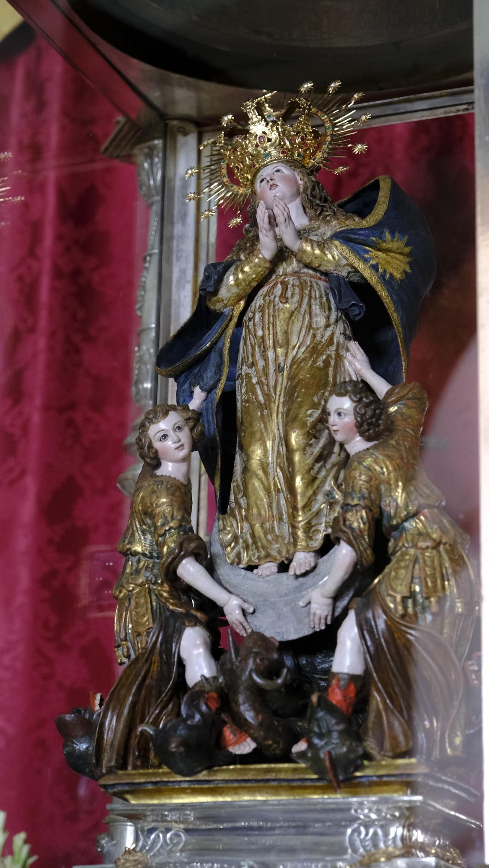 La Virgen del Saliente es venerada por los fieles en su Santuario