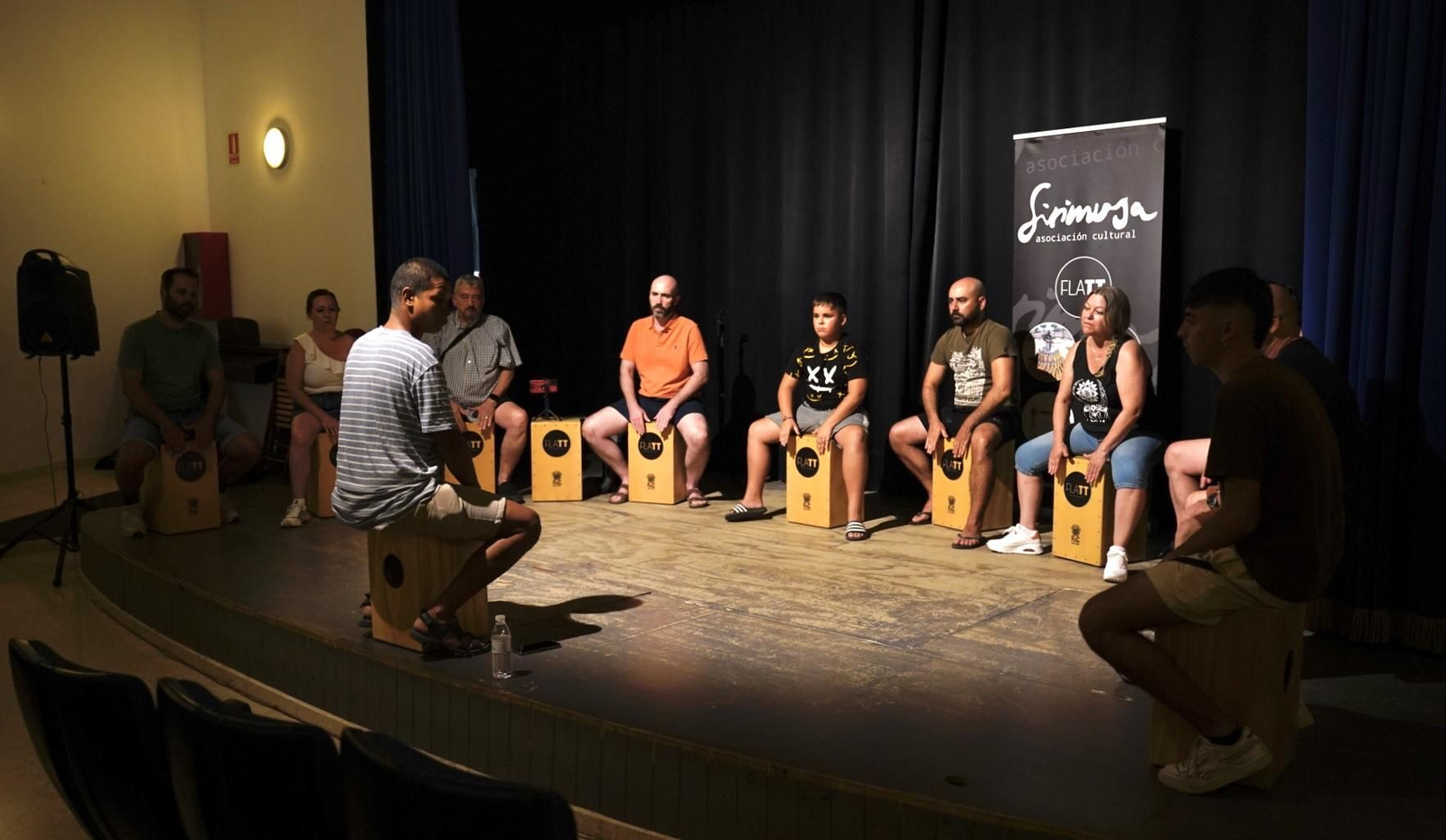 Fotos de las clases de flamenco de Flamenco Tours en la escuela Sánchez Verdú de Algeciras