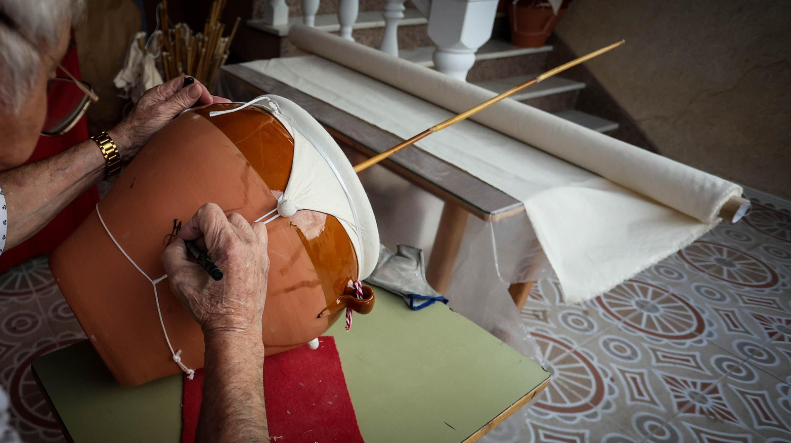 Así se hace la autentica Zambomba jerezana de Alejandro Cruz