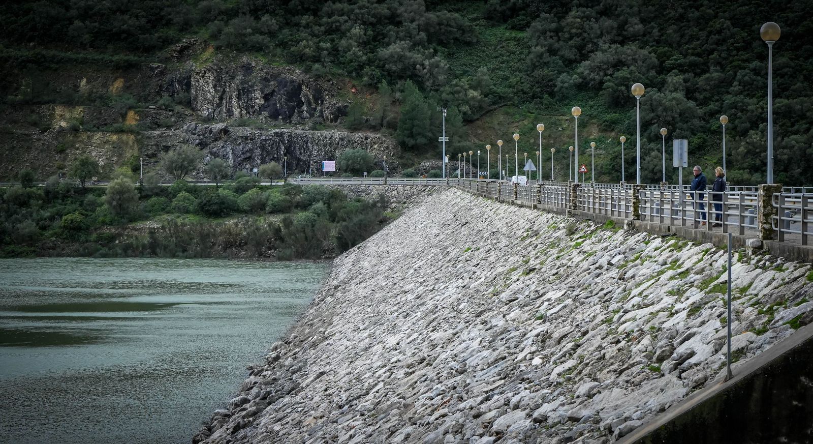 Imágenes del estado actual de los embalses de los Hurones, Guadalcacín y Bornos