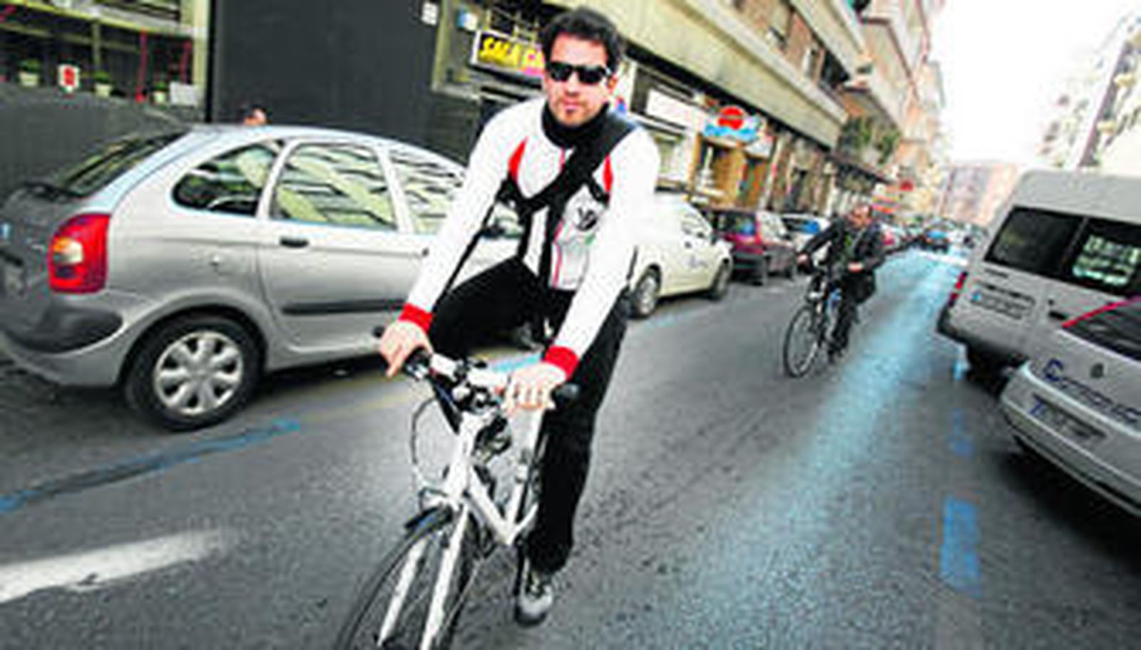 Ignacio Mellado realiza más de 250 kilómetros semanales en bicicleta.