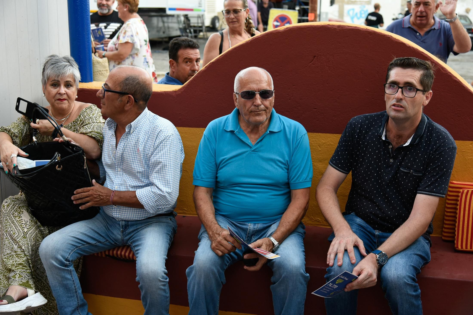 Colombinas 2022: Imágenes del ambiente en la plaza de toros en la novillada del martes