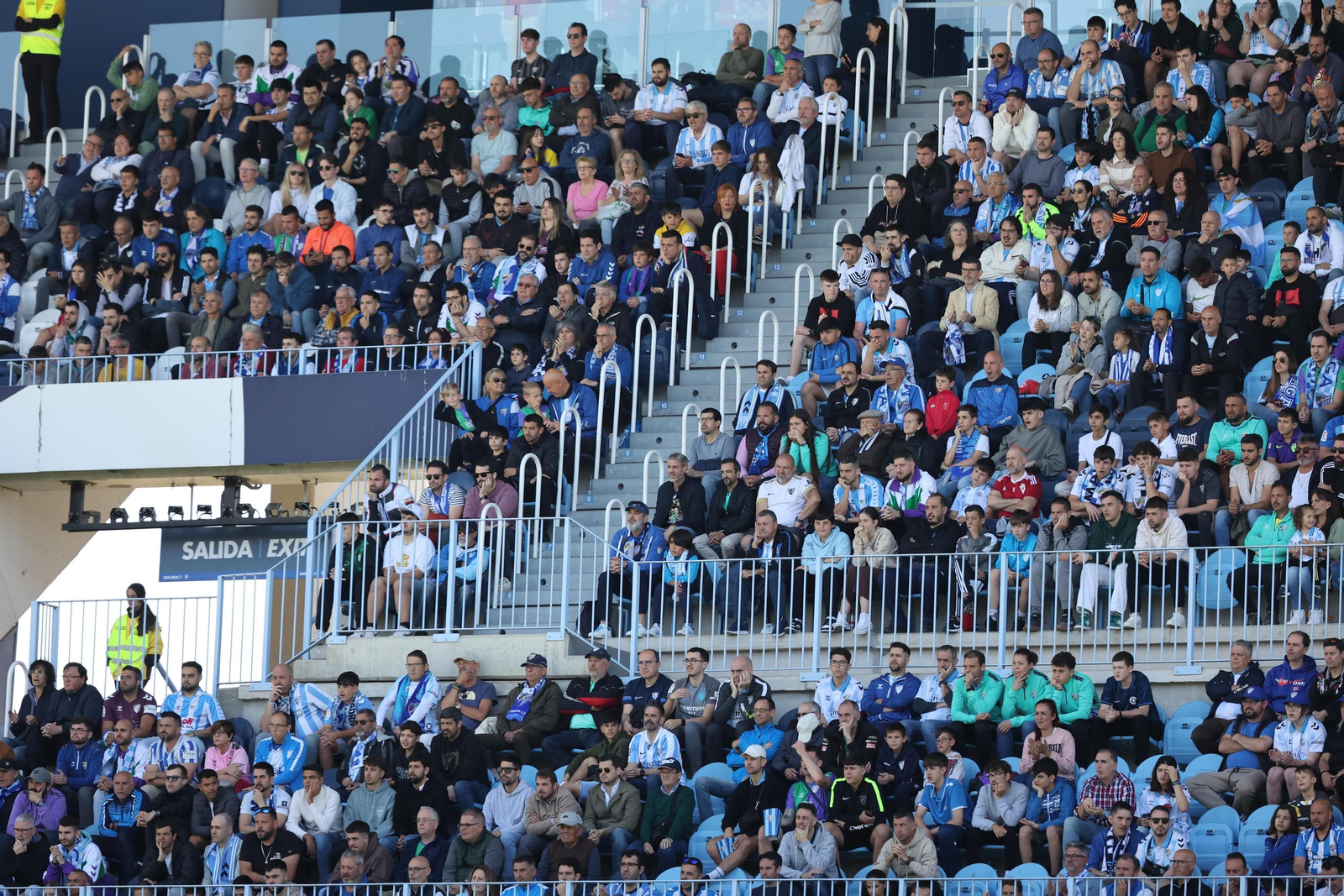 Búscate en las gradas de La Rosaleda durante el Málaga CF - Real Murcia