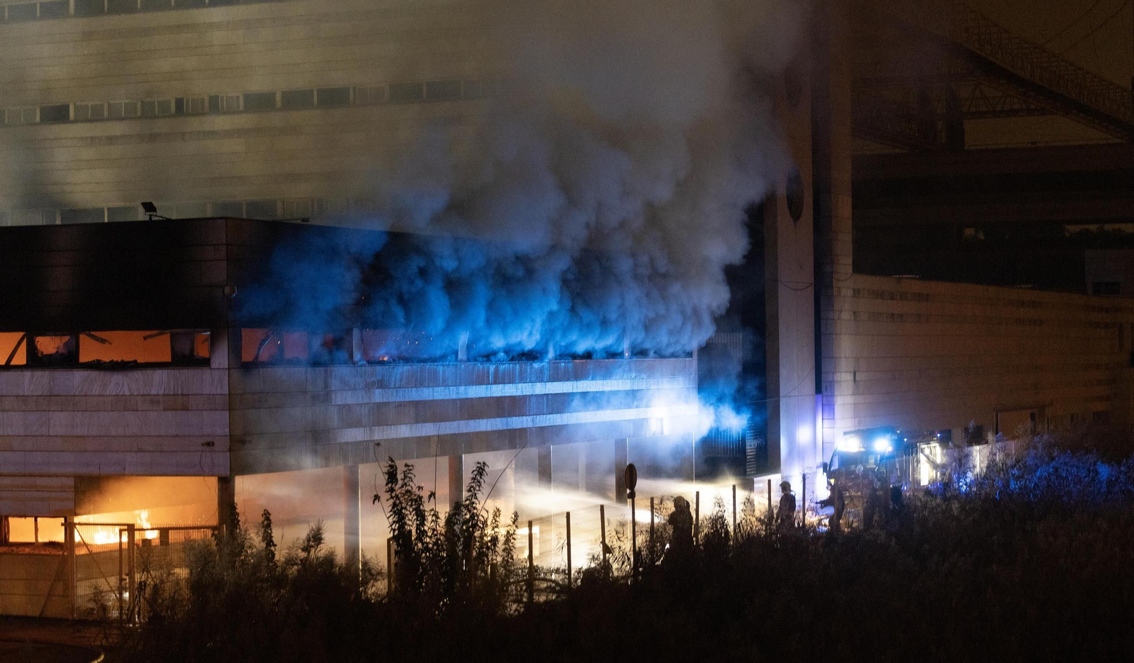 El auditorio Rocio Jurado en llamas, todas las fotos