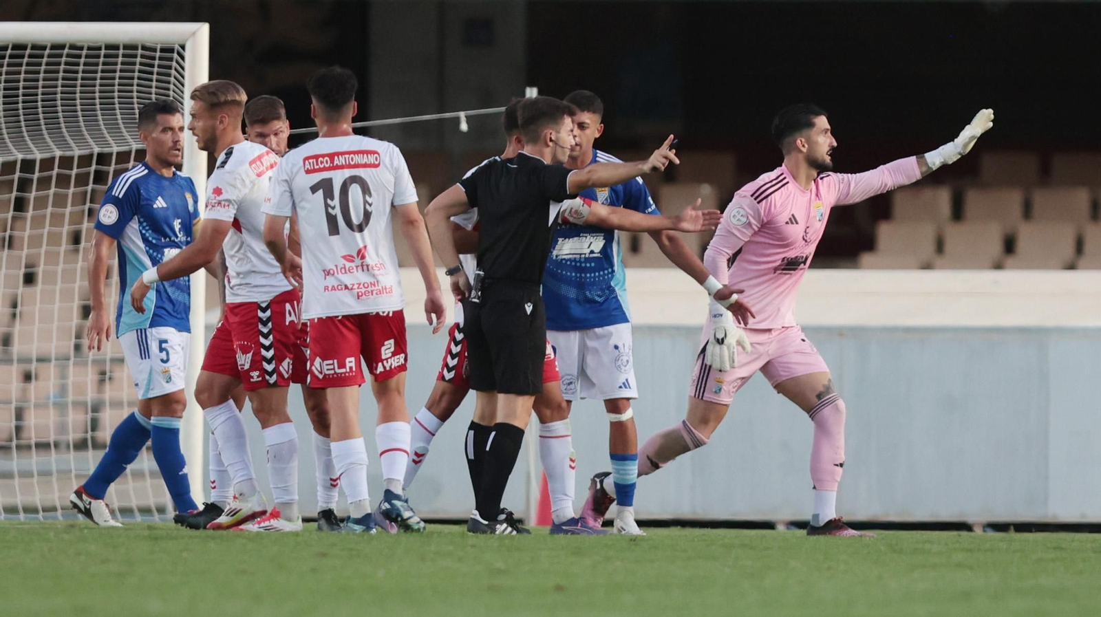 Imágenes del partido entre el Xerez CD contra el Antoniano en Chapín