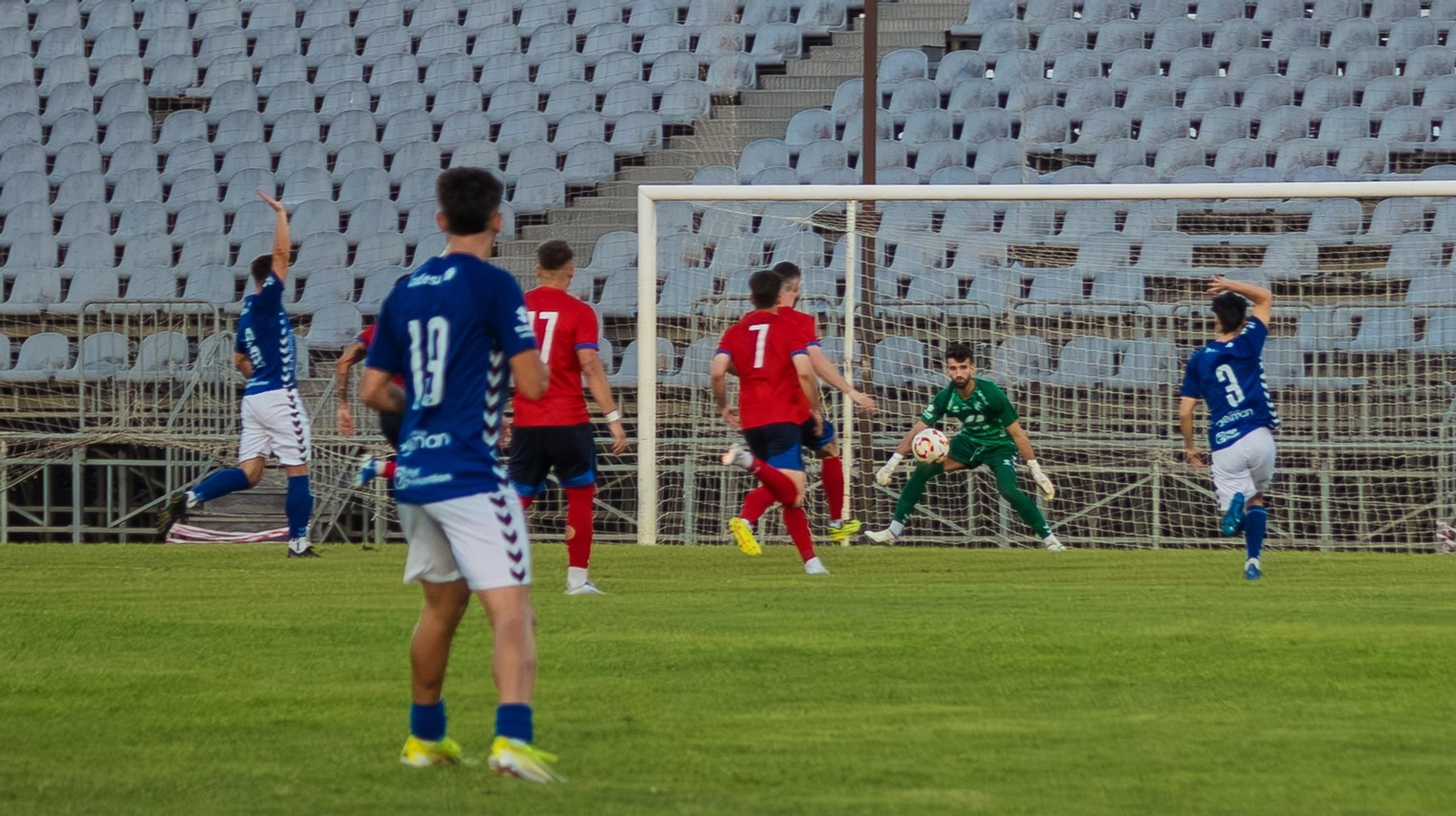 Las mejores imágenes de la victoria del Xerez DFC ante el Algeciras en el III Trofeo Pepe Ravelo