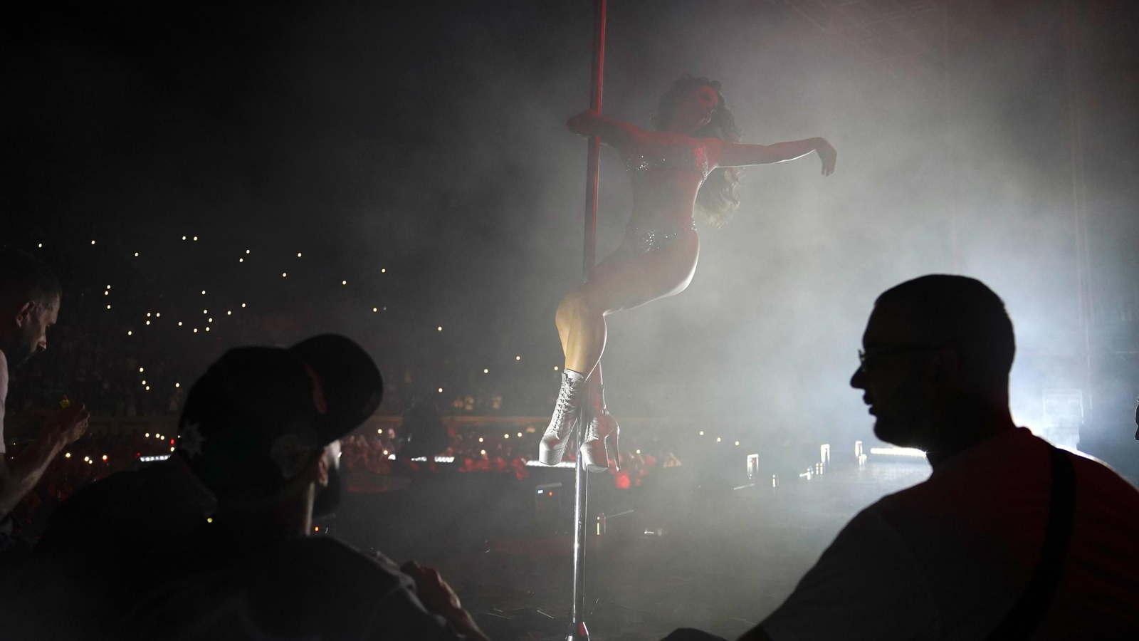 El concierto de JC Reyes en el Cabaret Festival de Algeciras, en imágenes
