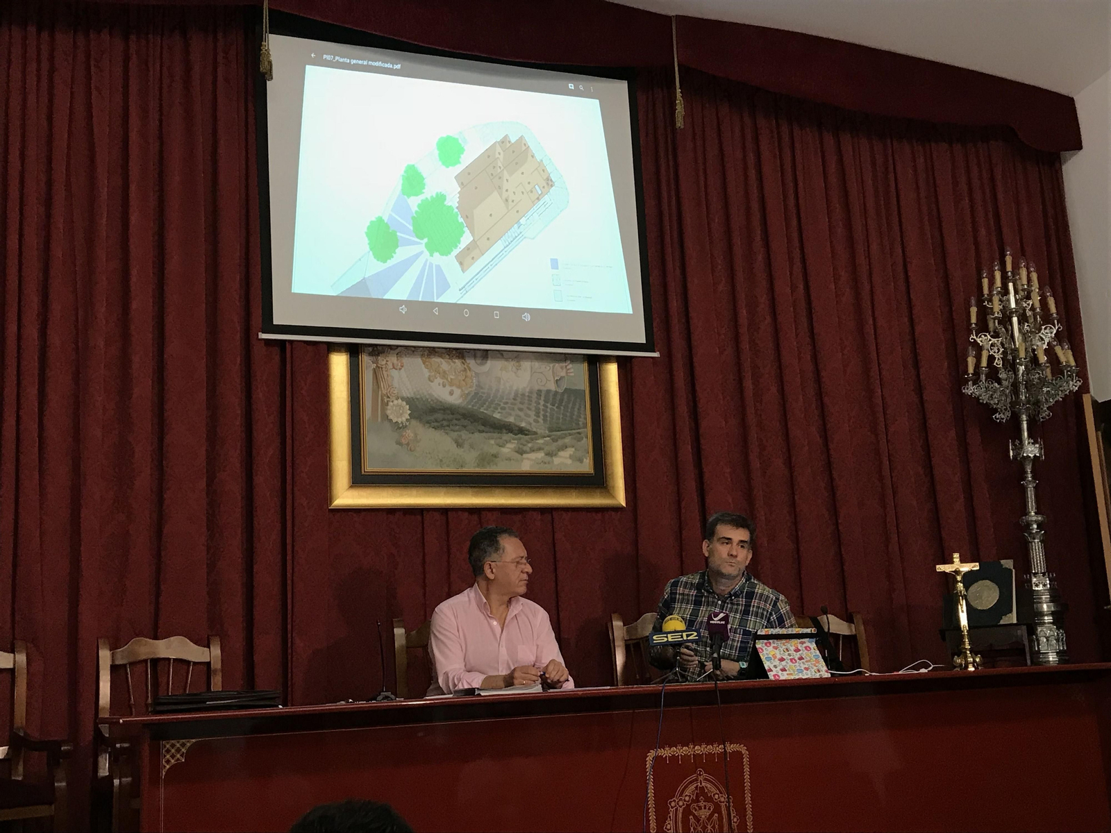 Rafael Ramírez y Manuel Roldán, ayer en la presentación del proyecto.